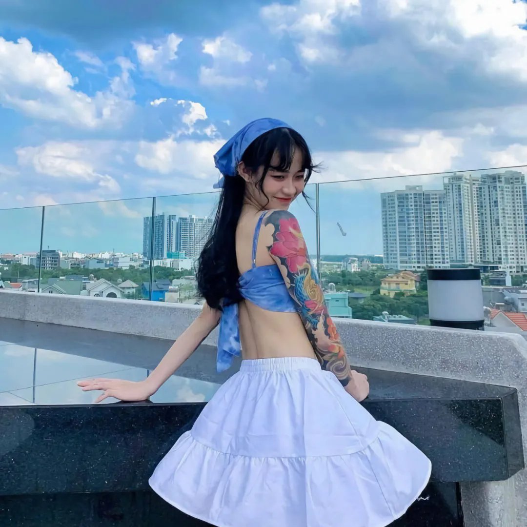 一村之长之贵妇还乡